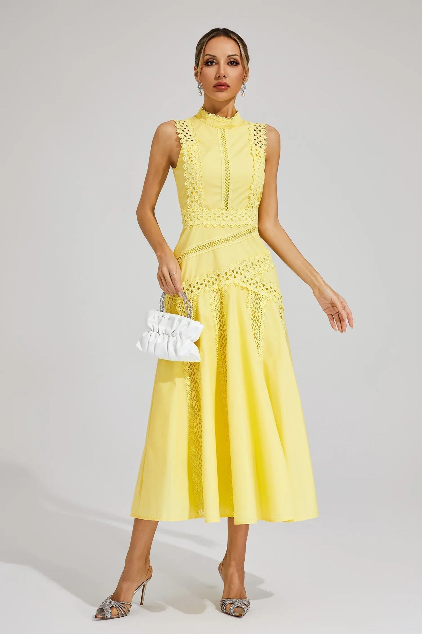 Women’s Lace Dress | Elegant Sleeveless Design | Timeless Evening Style