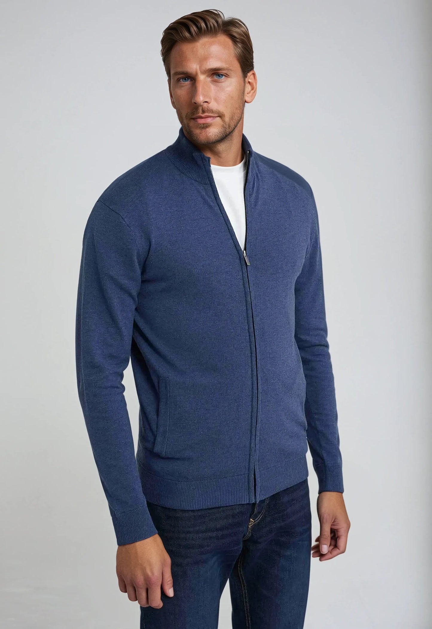 Men’s Zip Sweater | High Neck Comfort | Modern Casual Style